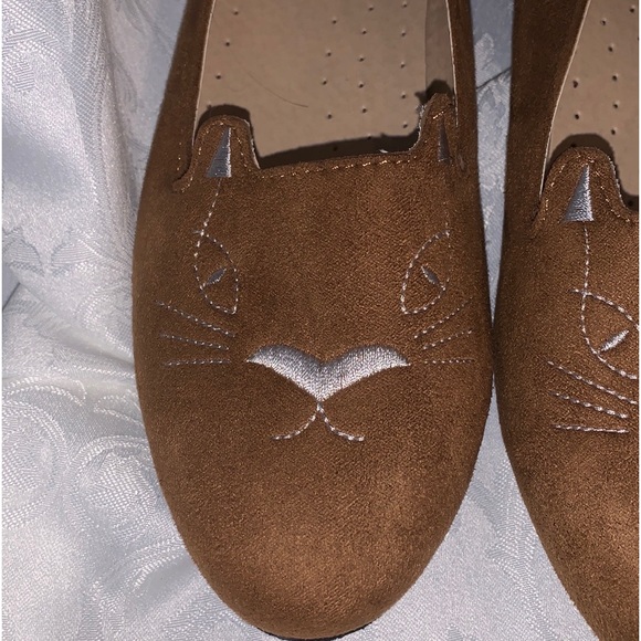 The Tog Shop Cat Loafers in Tan and Silver, size 7 M - Picture 11 of 12